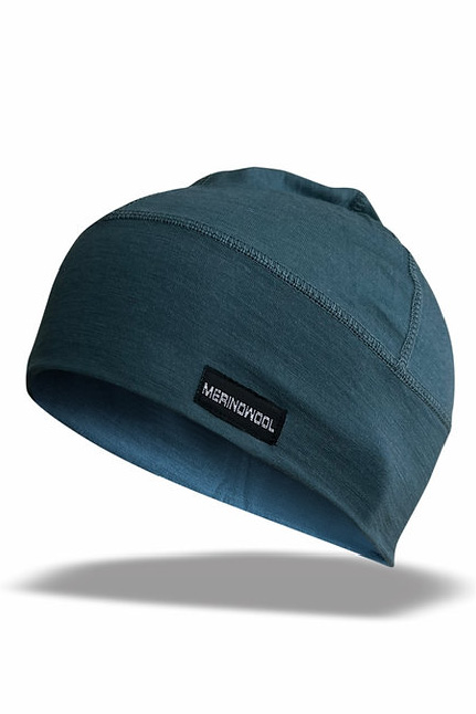 merinoull lue, sportslue med logo, lue med logo, profilprodukt, firmagave, sportsmerch, merinoull til utendørsbruk, tynn merinoull lue, Mulesing free, vevde logomerker, Camisa AS lue, miljøvennlig emballasje, lue under hjelm, lue til sykling, lue til ski, gave til ansatte, lue med Pantonefarge, firmalogo på lue, komfortabel lue med logo, merinoull lue med logo