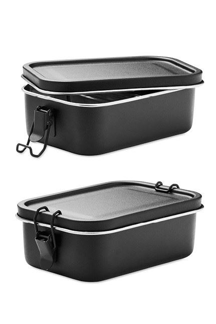 svart matboks, matboks rustfritt stål, lunsjboks 750 ml, matboks med logo, lunchbox stainless steel, BPA-fri matboks, sort lakkert matboks, firmagave lunsjboks, profilprodukt, lasergravering matboks, tampotrykk matboks, doming klistremerke, salatboks med logo, yoghurtboks med logo, müsli boks med logo, matbeholder med logo, miljøvennlig profilprodukt, bærekraftig firmagave, oppvaskmaskin-safe, firmagaver helse, firmagaver teknologi, profilering events, giveaways med logo, Camisa AS