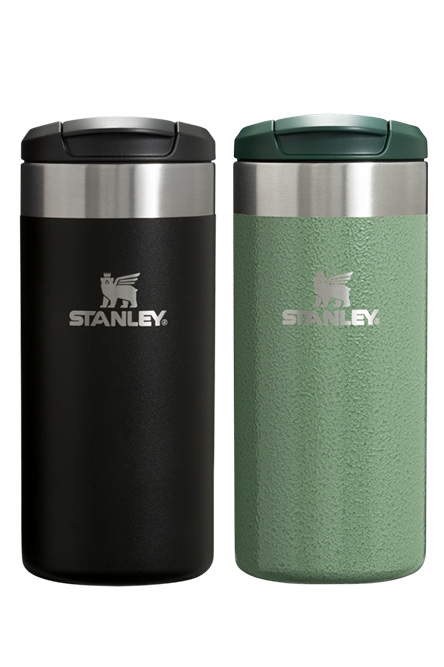 termokopp, stanley termokopp, stanley aerolight, stanley aerolight transit mug, kopp med logo, termokopp med logo, termokopp med trykk, termoskopp, reisebeger, kaffekopp på farten, kaffekopp i stål, rustfri termokopp, lekkasjesikker kopp, bærbar kaffekopp, Stanley mug, Stanley cup, pendlerkopp, firmagaver, profilprodukter, reklameartikler, merch, profileringsprodukter, drikkekopper, bærekraftige gaver, gave til ansatte, termokopp til bil, Stanley Norge, AeroLight teknologi, lasergravert logo, Stanley flask, premium drikkekopp, bedriftsprofilering, reklamegaver, outdoor gear med logo, Termokopp aerolight transit mug stanley, stanley termokopp med logo